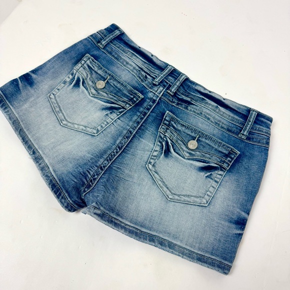 Ripped Stretchy Jean Shorts Mid Rise Summer Shorts M - Picture 2 of 4